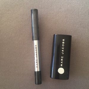 Marc Jacobs travel size lipstick and eyeliner set